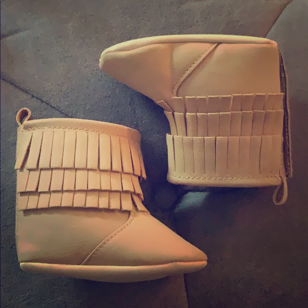Fringe boots
